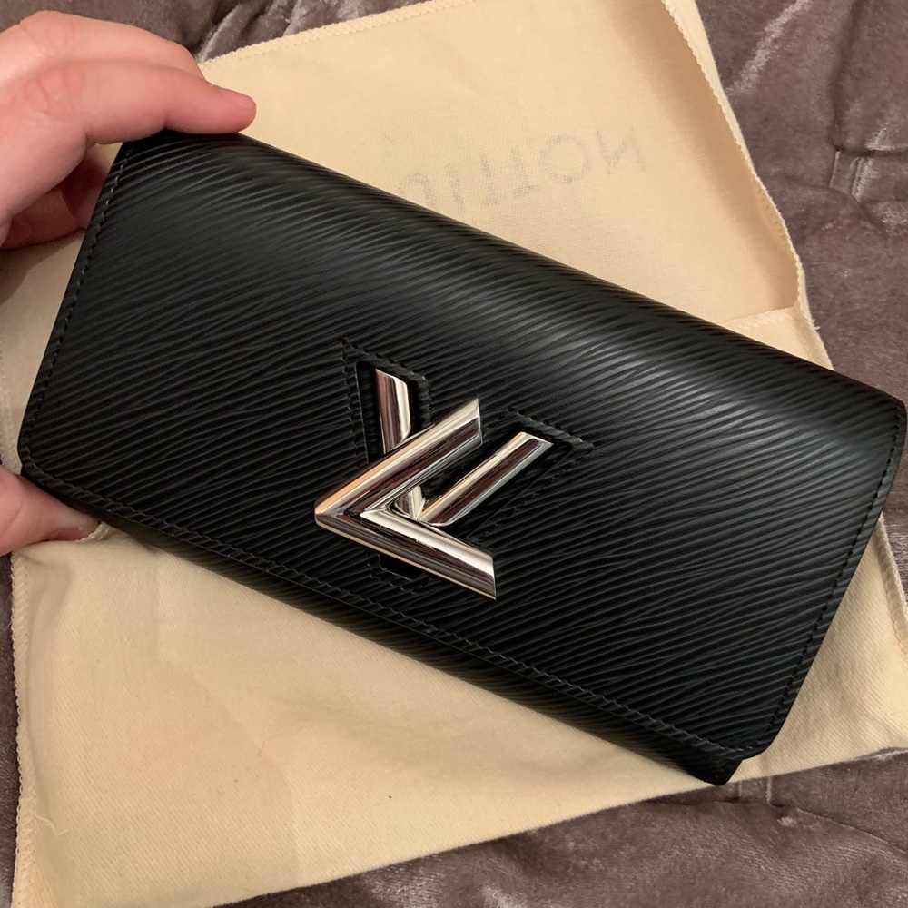 Louis Vuitton Epi Leather Wallet